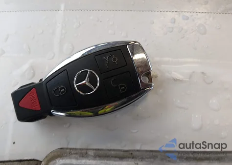 2015 Mercedes-Benz S 550 4Matic z USA, uszkodzony, nr VIN WDDUG8FB1FA181591